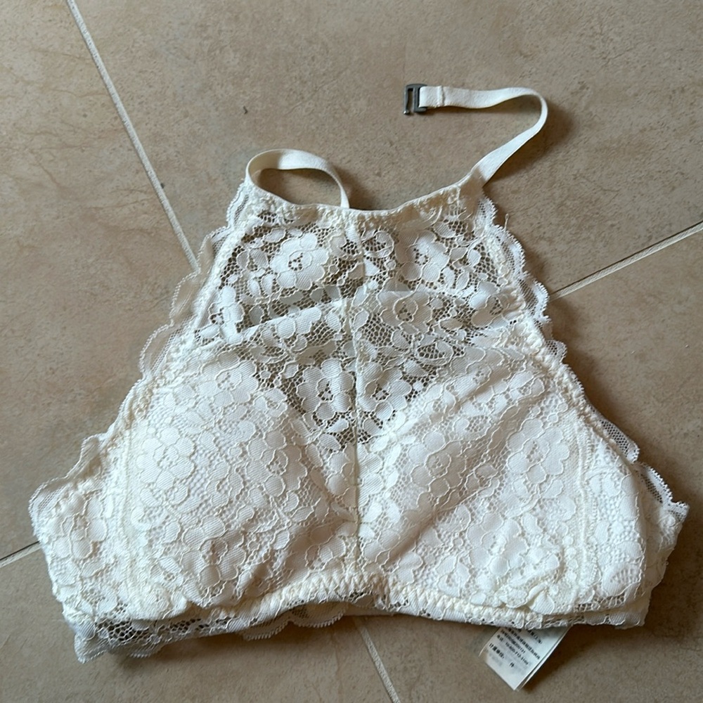 Gilly hicks by Abercrombie & Fitch Lace halter top bralette